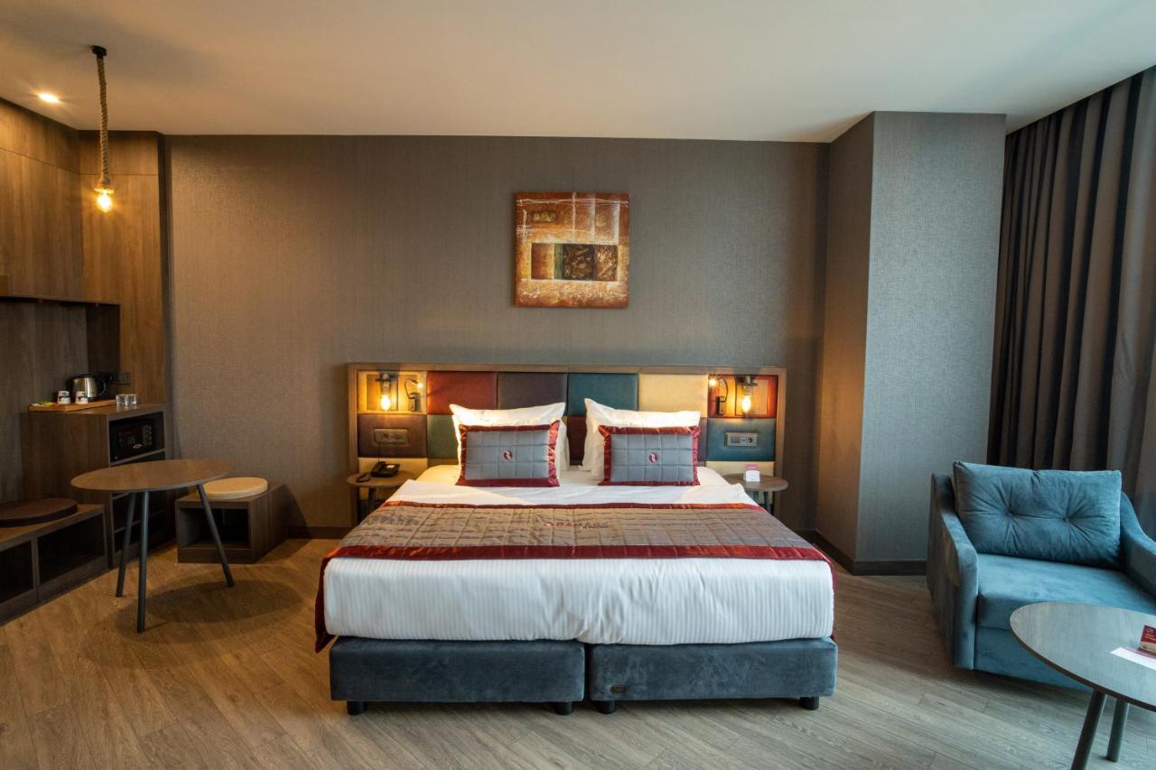 Ramada Encore By Wyndham Istanbul Avcilar Exterior foto